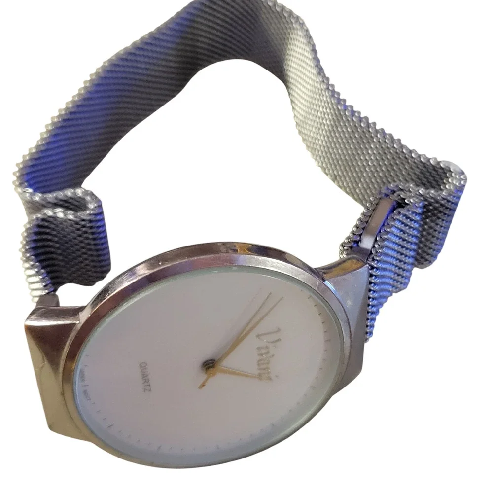 Vivani Ladies Watch 38MM watch face Quartz‎ New Battery Elegant Y2K easy to read